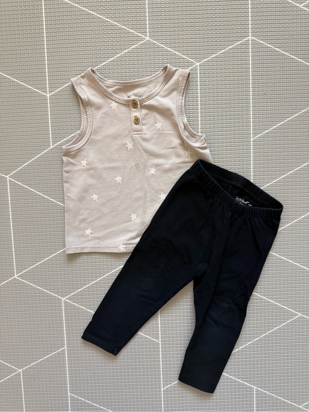 Cloud island|Baby girl neutral set,Beige Star print soft tank & black leggings•